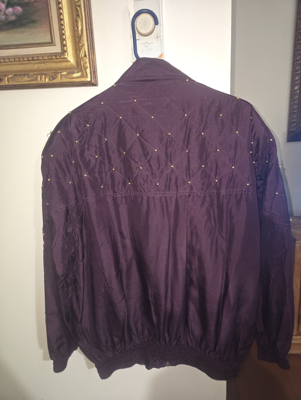Fuda 100% SilkWomen's Quilted Zip-Front Jacket In Cherry Color With Gold Beads - Picture 3 of 4